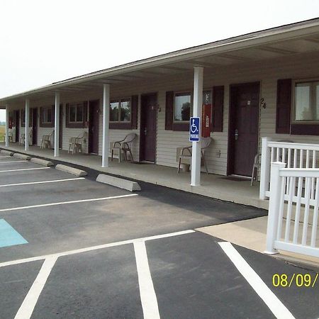 Plaza Motel Bryan Bagian luar foto