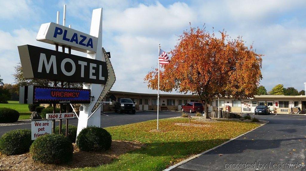 Plaza Motel Bryan Bagian luar foto