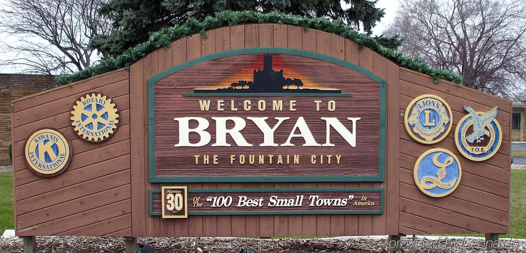 Plaza Motel Bryan Bagian luar foto